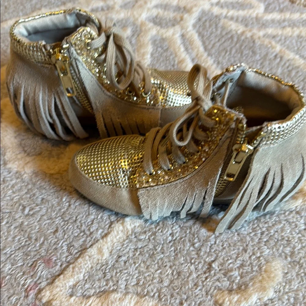 Joyfolie Girls Beige and Gold Fringe Moccasin Sneakers